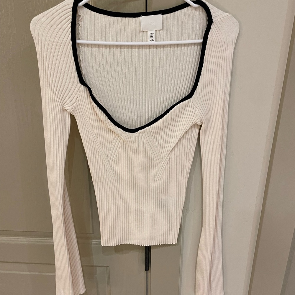H&M Women's Cream Ribbed Knit with Black Trim